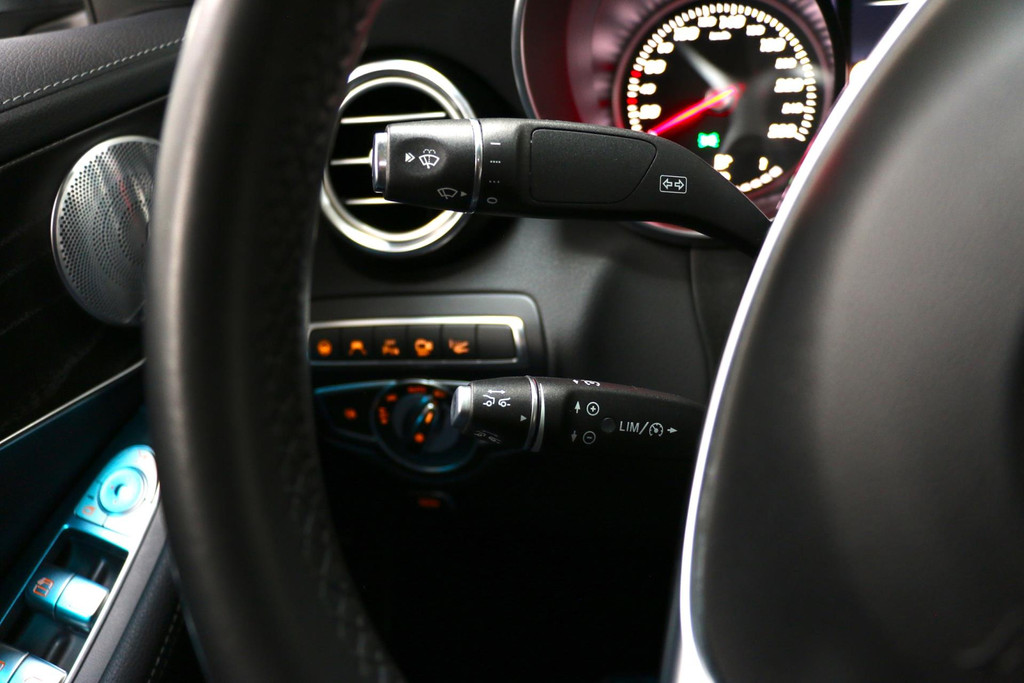 27041048-38.jpg