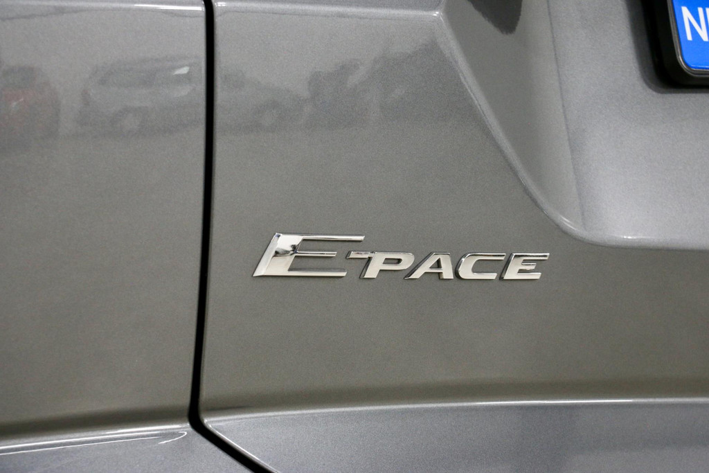 29645682-85.jpg