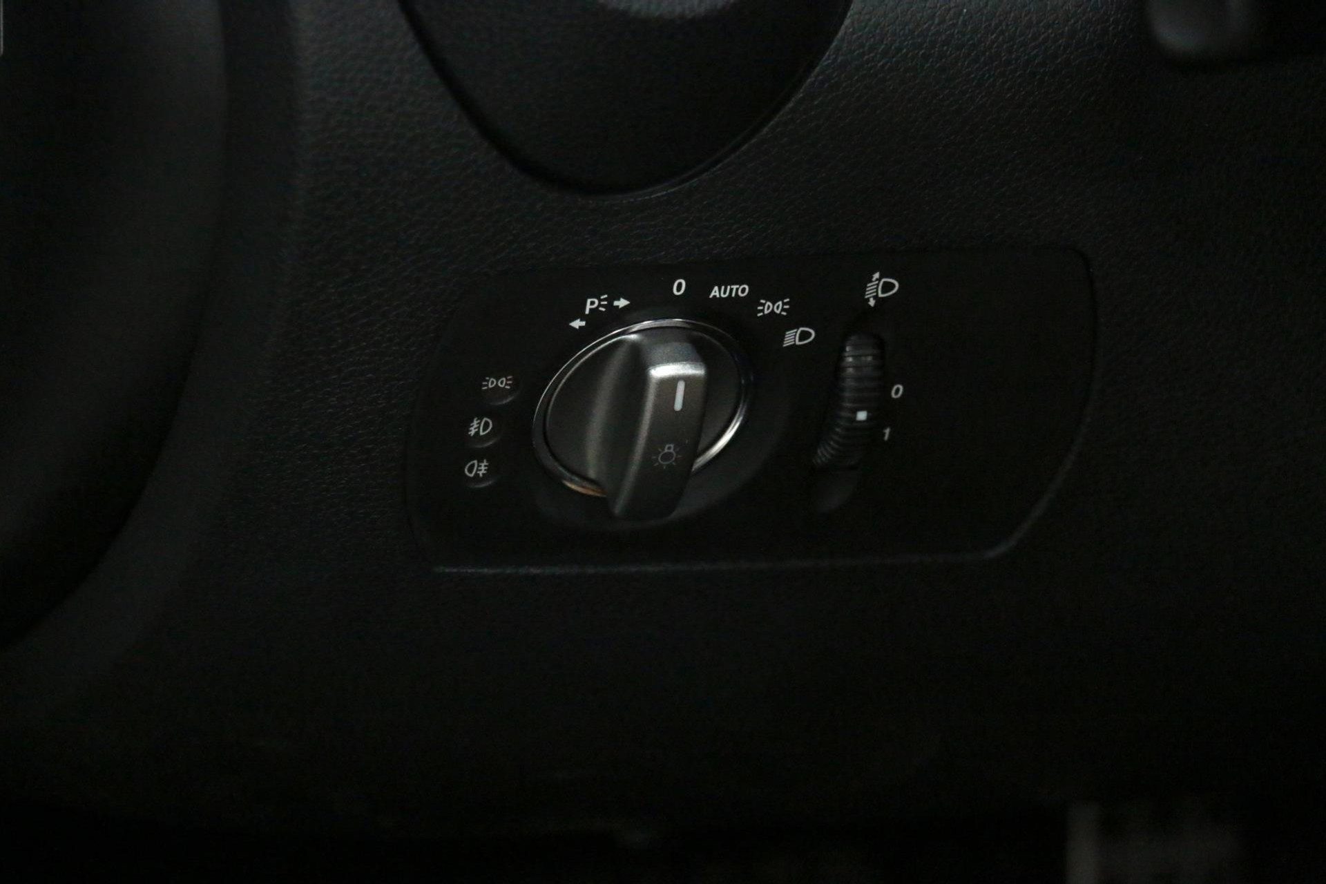 32409831-60.jpg