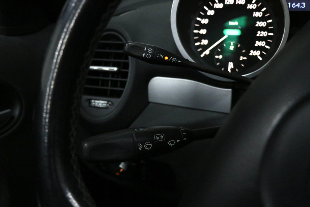 38244582-11.jpg