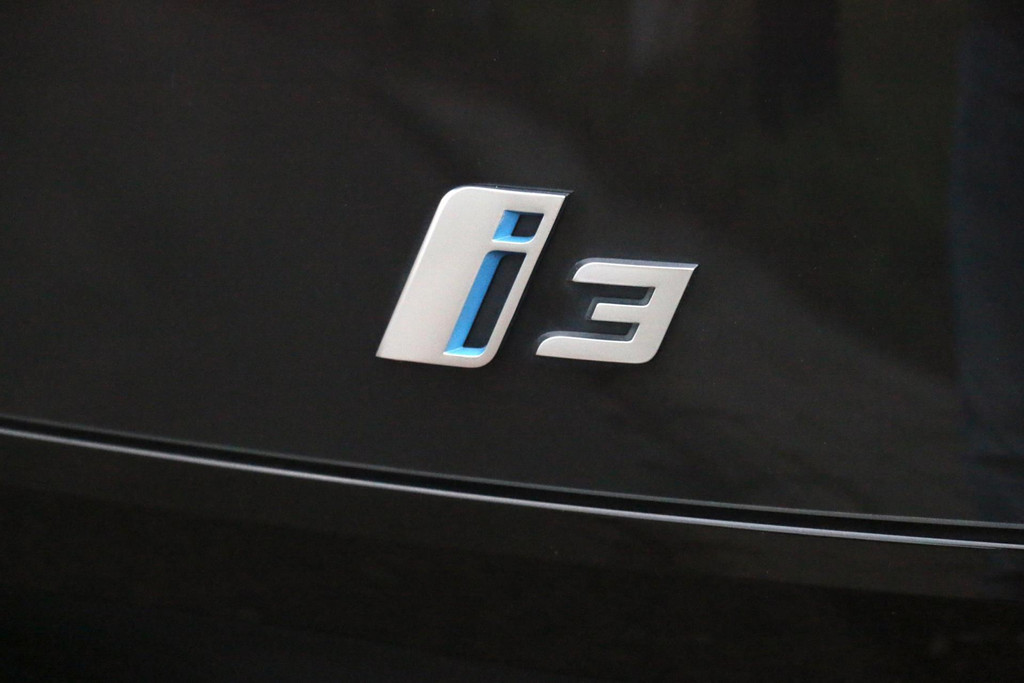 41747413-12.jpg