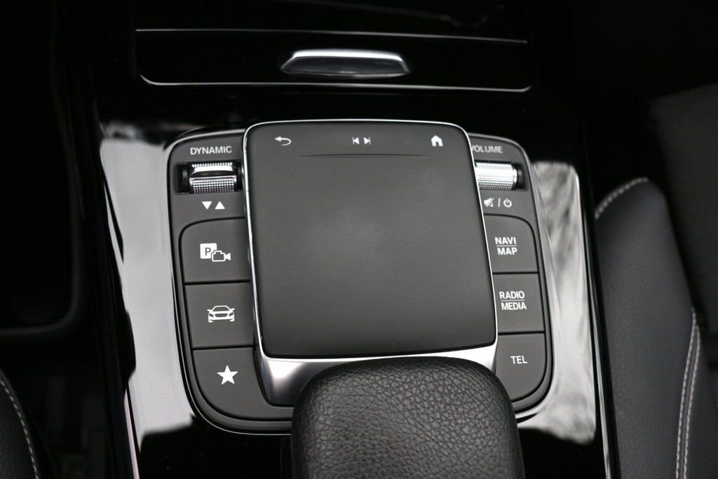 43706586-82.jpg
