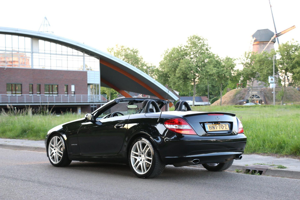 44896791-3.jpg