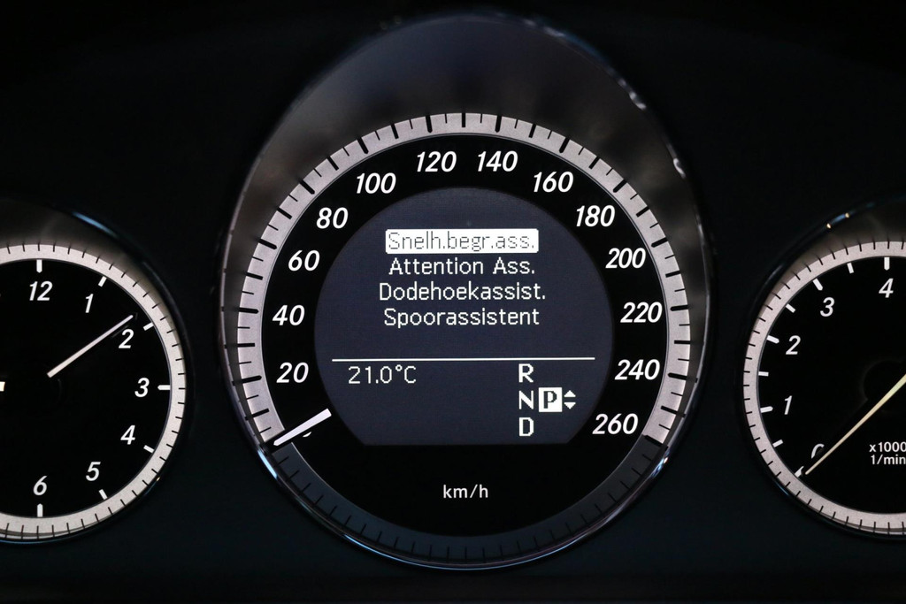 45774994-38.jpg