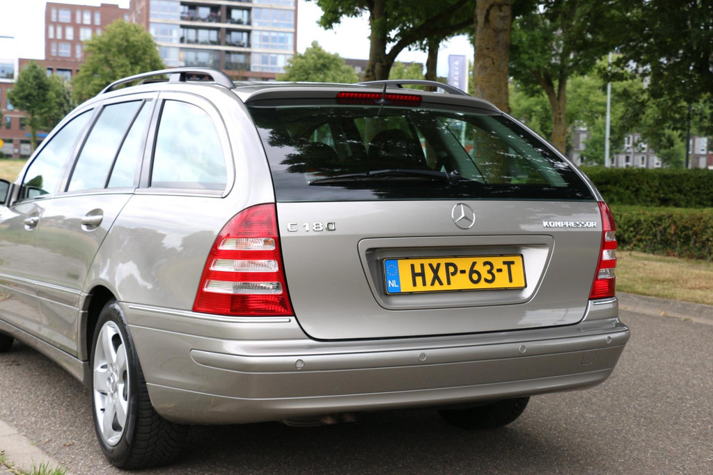 46546025-19.jpg