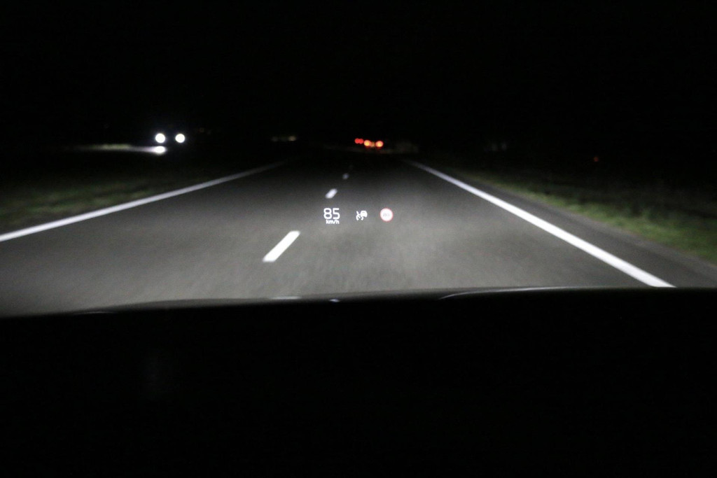48750827-42.jpg