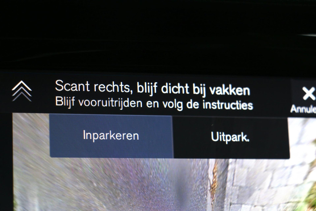 48750827-71.jpg