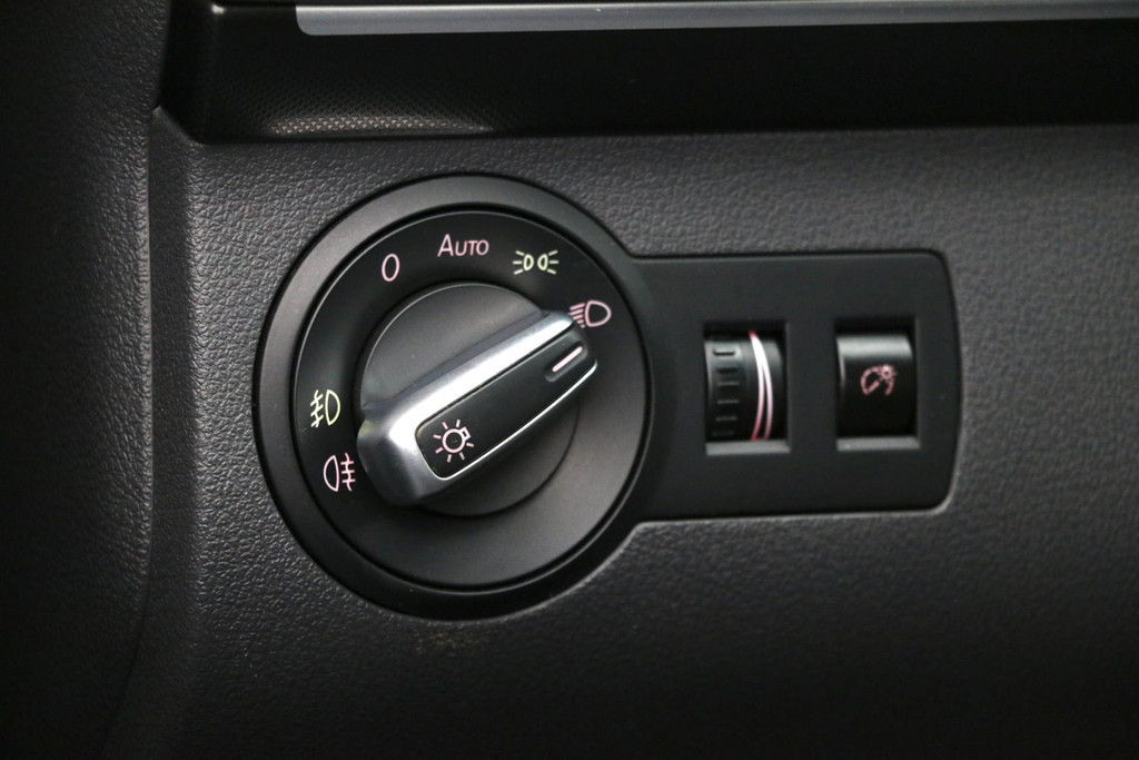 49744804-46.jpg