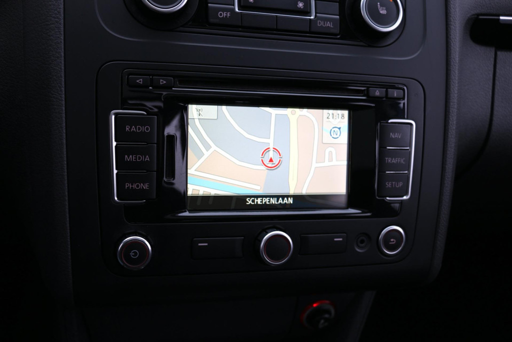 49744804-54.jpg