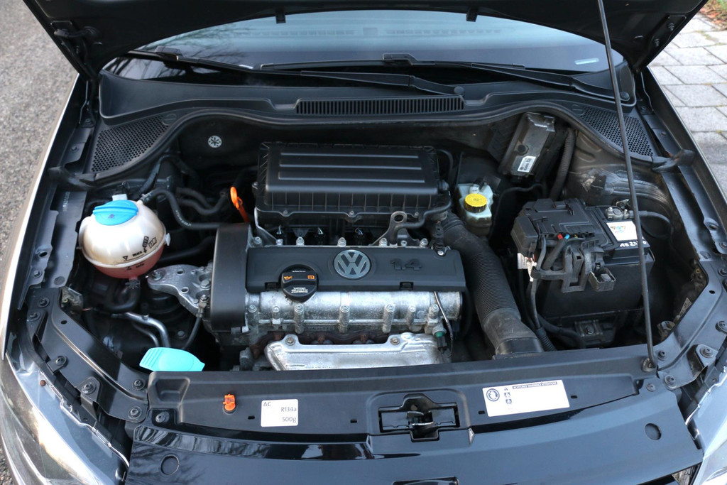 49897168-40.jpg