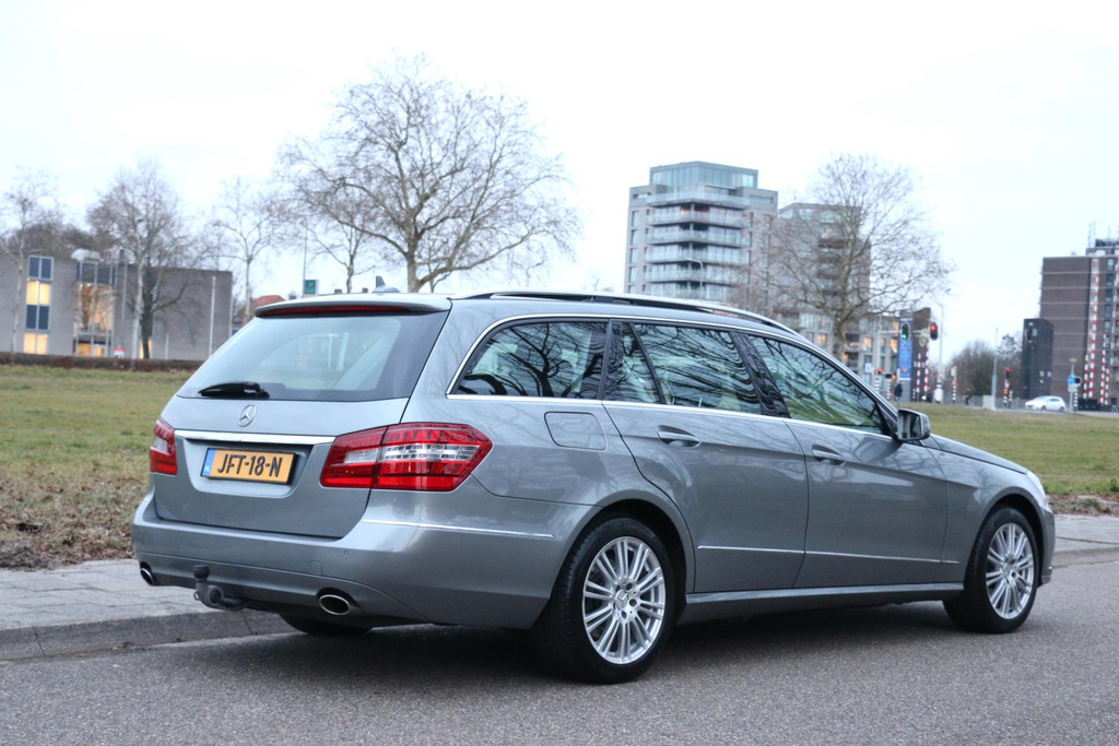 51161029-7.jpg