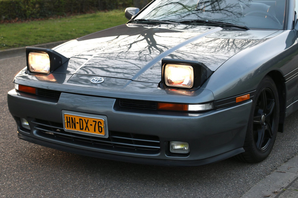 52349108-27.jpg