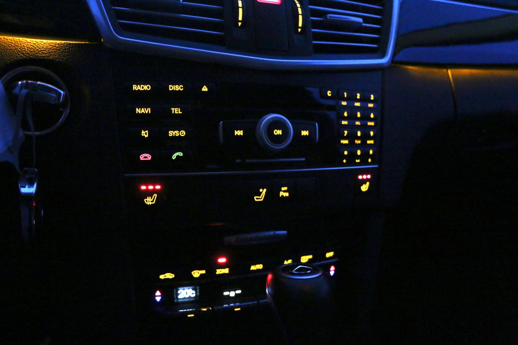 52786504-53.jpg