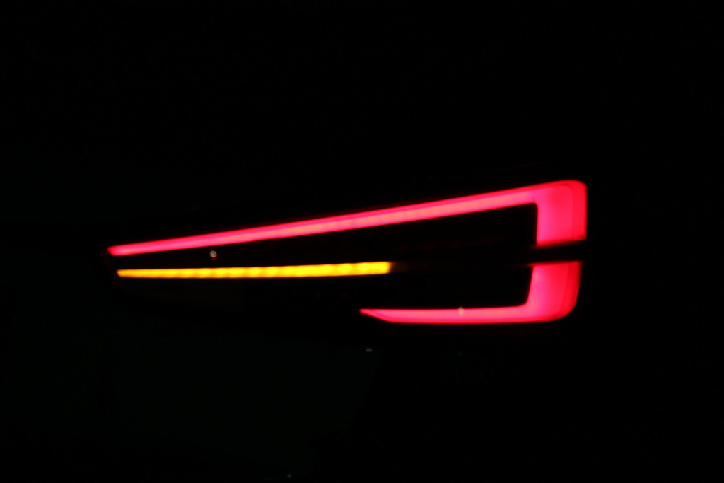 54625935-44.jpg