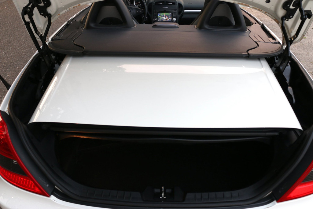 54720516-59.jpg