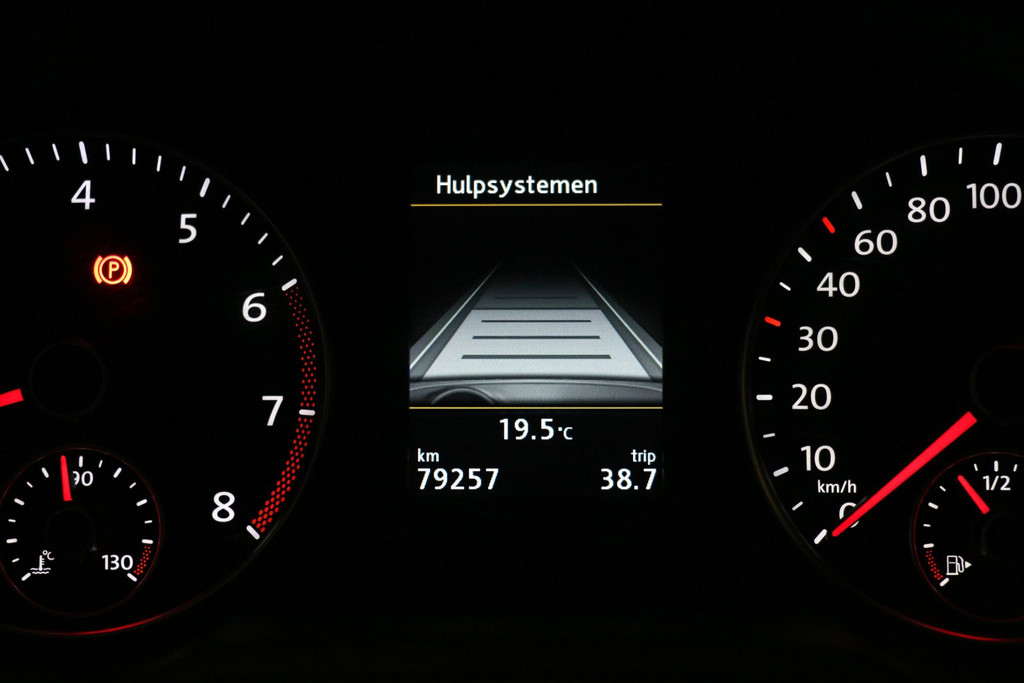 55838686-38.jpg