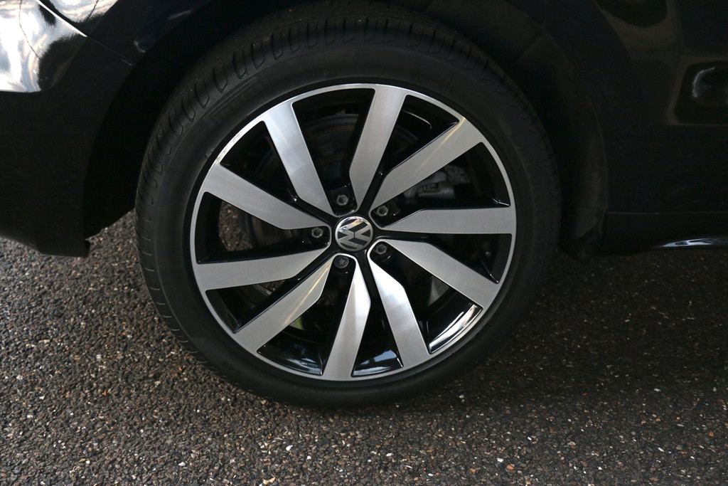 55838686-57.jpg