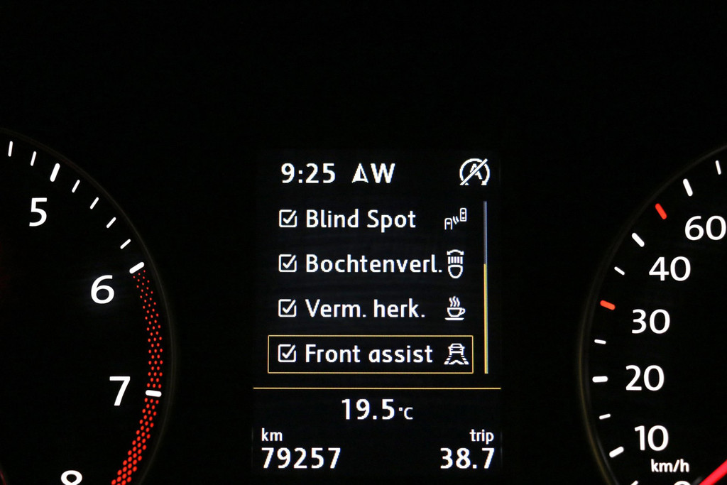 55838686-86.jpg