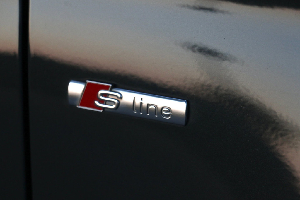55980722-7.jpg
