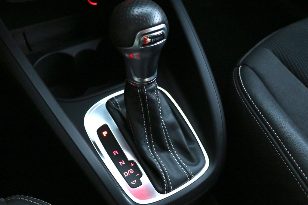 55980722-79.jpg