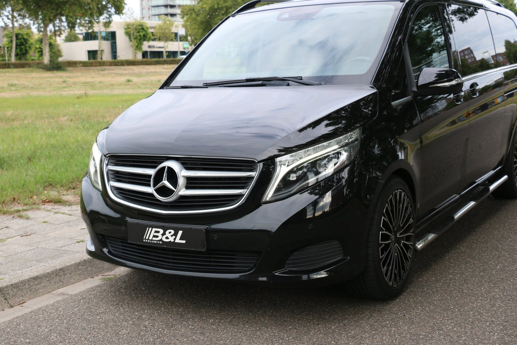 56261288-2.jpg