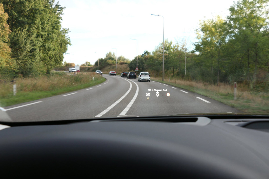 56303956-87.jpg