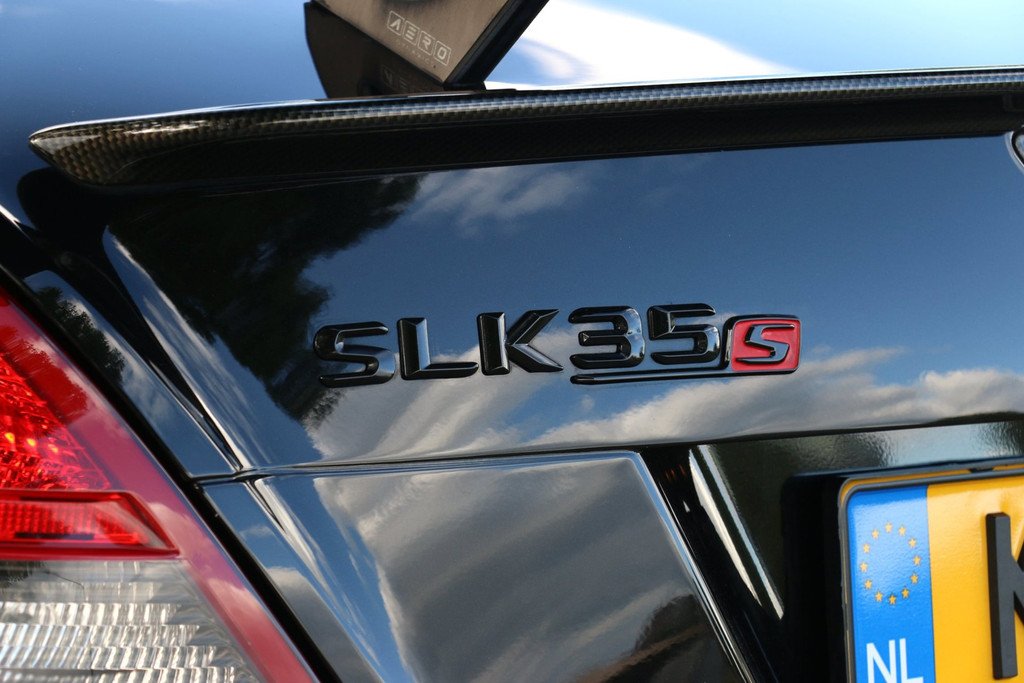 56449854-15.jpg